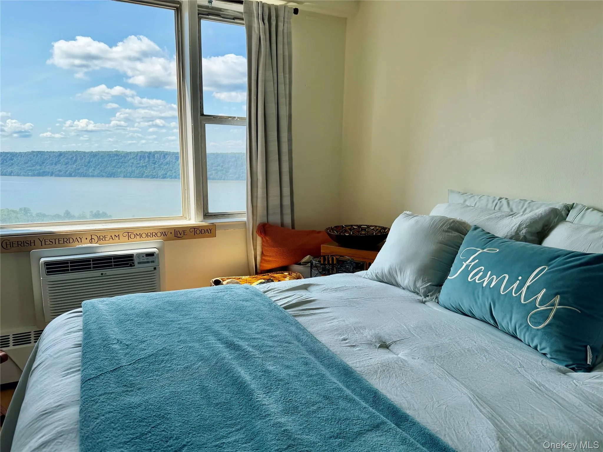 5800 Arlington Avenue, New York, NY, 2 Rooms Rooms,1 BathroomBathrooms,Residential,For Rent,Arlington,0,1044222 5800 Arlington Avenue, New York, NY, 2 Rooms Rooms,1 BathroomBathrooms,Residential,For Rent,Arlington,0,1044222