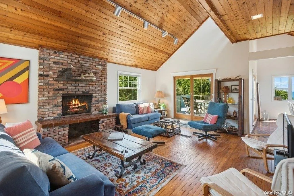 46 Captain Kidds Path, East Hampton, NY, 3 Bedrooms Bedrooms, 6 Rooms Rooms,1 BathroomBathrooms,Residential Lease,For Rent,Captain Kidds,0,1044226 46 Captain Kidds Path, East Hampton, NY, 3 Bedrooms Bedrooms, 6 Rooms Rooms,1 BathroomBathrooms,Residential Lease,For Rent,Captain Kidds,0,1044226