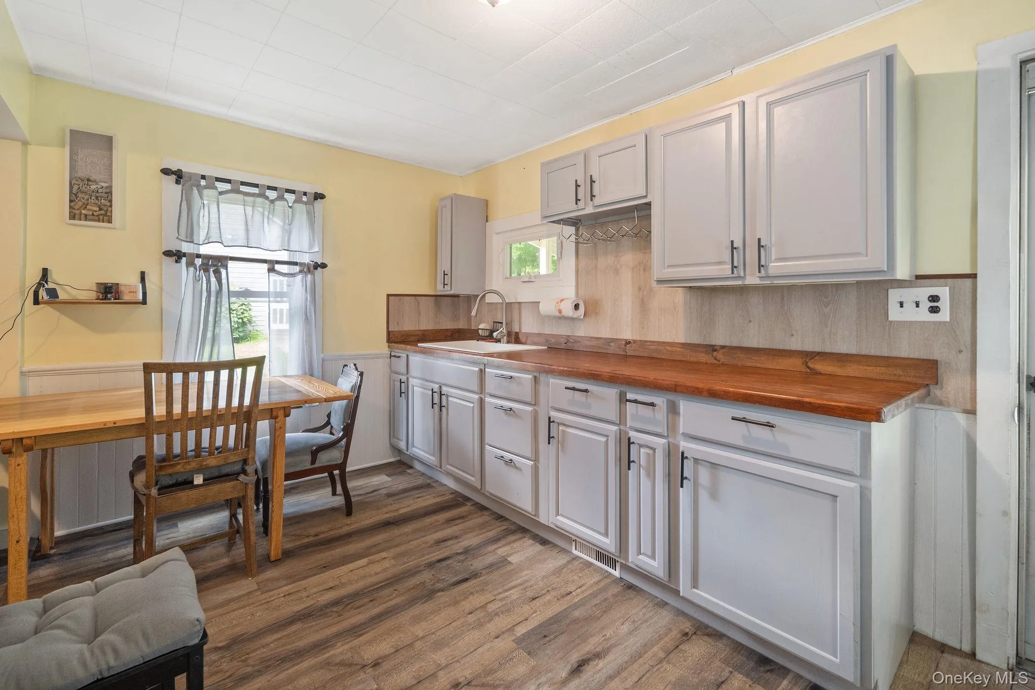 150 Pleasant Valley Rd, Fulton, NY, 2 Bedrooms Bedrooms, 6 Rooms Rooms,2 BathroomsBathrooms,Residential,For Rent,Pleasant Valley Rd,0,1044228 150 Pleasant Valley Rd, Fulton, NY, 2 Bedrooms Bedrooms, 6 Rooms Rooms,2 BathroomsBathrooms,Residential,For Rent,Pleasant Valley Rd,0,1044228