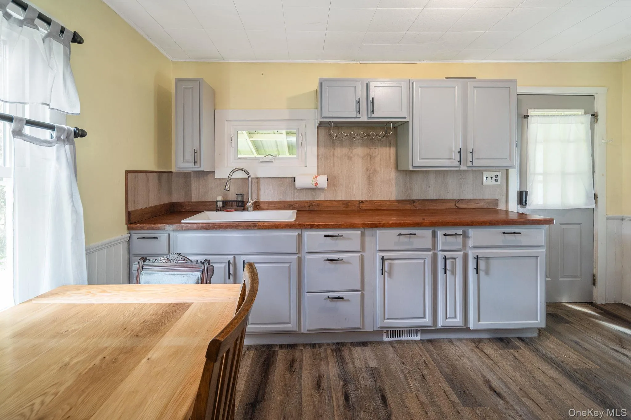 150 Pleasant Valley Rd, Fulton, NY, 2 Bedrooms Bedrooms, 6 Rooms Rooms,2 BathroomsBathrooms,Residential,For Rent,Pleasant Valley Rd,0,1044228 150 Pleasant Valley Rd, Fulton, NY, 2 Bedrooms Bedrooms, 6 Rooms Rooms,2 BathroomsBathrooms,Residential,For Rent,Pleasant Valley Rd,0,1044228