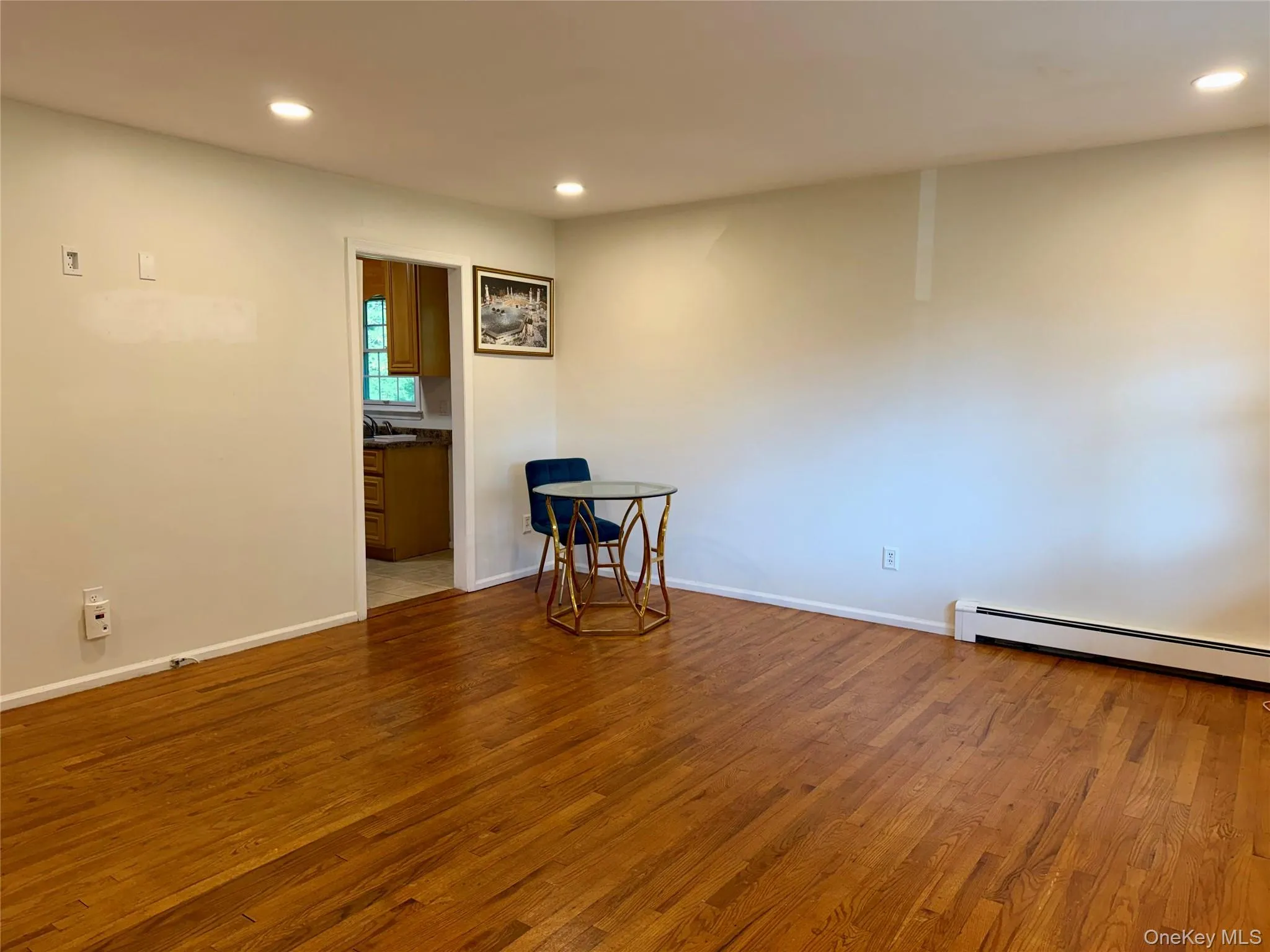 7 Gables Court, Huntington, NY, 2 Bedrooms Bedrooms, 5 Rooms Rooms,1 BathroomBathrooms,Residential Lease,For Rent,Gables,0,1044229 7 Gables Court, Huntington, NY, 2 Bedrooms Bedrooms, 5 Rooms Rooms,1 BathroomBathrooms,Residential Lease,For Rent,Gables,0,1044229