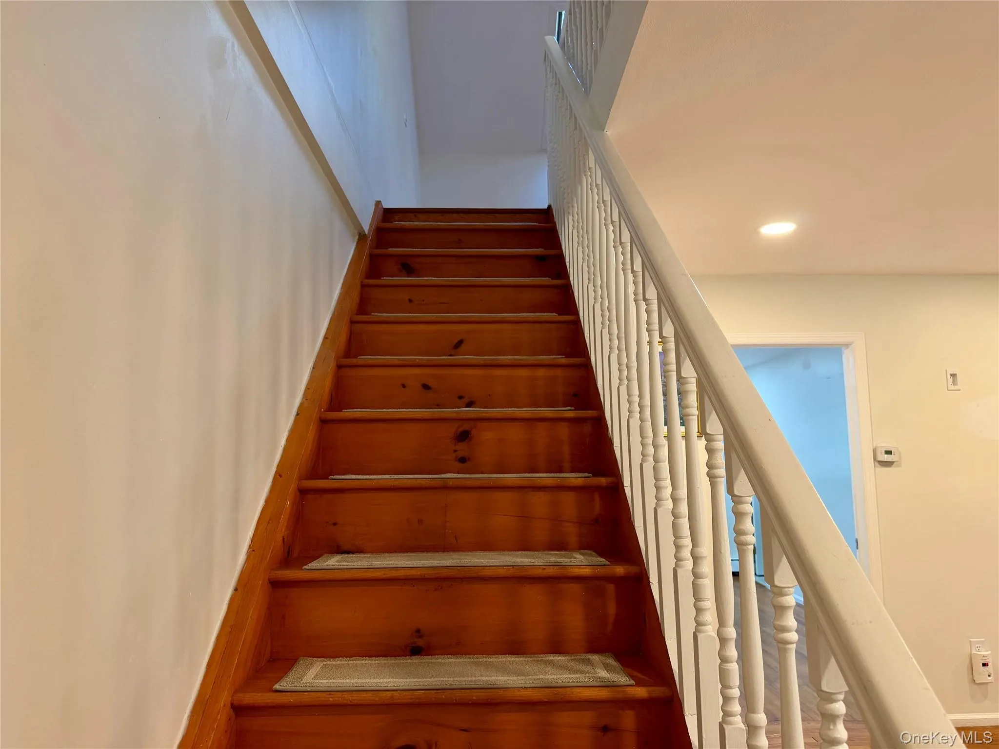 7 Gables Court, Huntington, NY, 2 Bedrooms Bedrooms, 5 Rooms Rooms,1 BathroomBathrooms,Residential Lease,For Rent,Gables,0,1044229 7 Gables Court, Huntington, NY, 2 Bedrooms Bedrooms, 5 Rooms Rooms,1 BathroomBathrooms,Residential Lease,For Rent,Gables,0,1044229