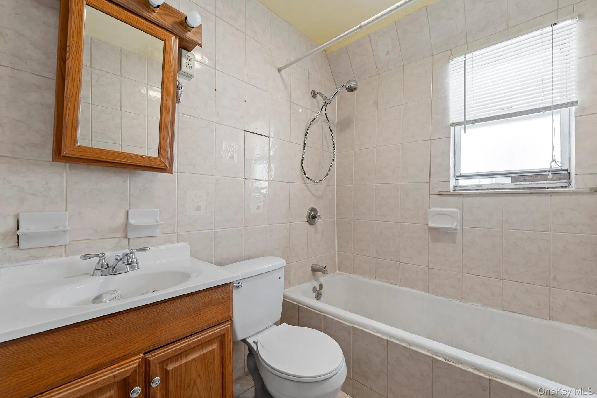 1356 Albany Avenue, New York, NY, 3 Bedrooms Bedrooms, 12 Rooms Rooms,2 BathroomsBathrooms,Residential,For Rent,Albany,0,1044231 1356 Albany Avenue, New York, NY, 3 Bedrooms Bedrooms, 12 Rooms Rooms,2 BathroomsBathrooms,Residential,For Rent,Albany,0,1044231