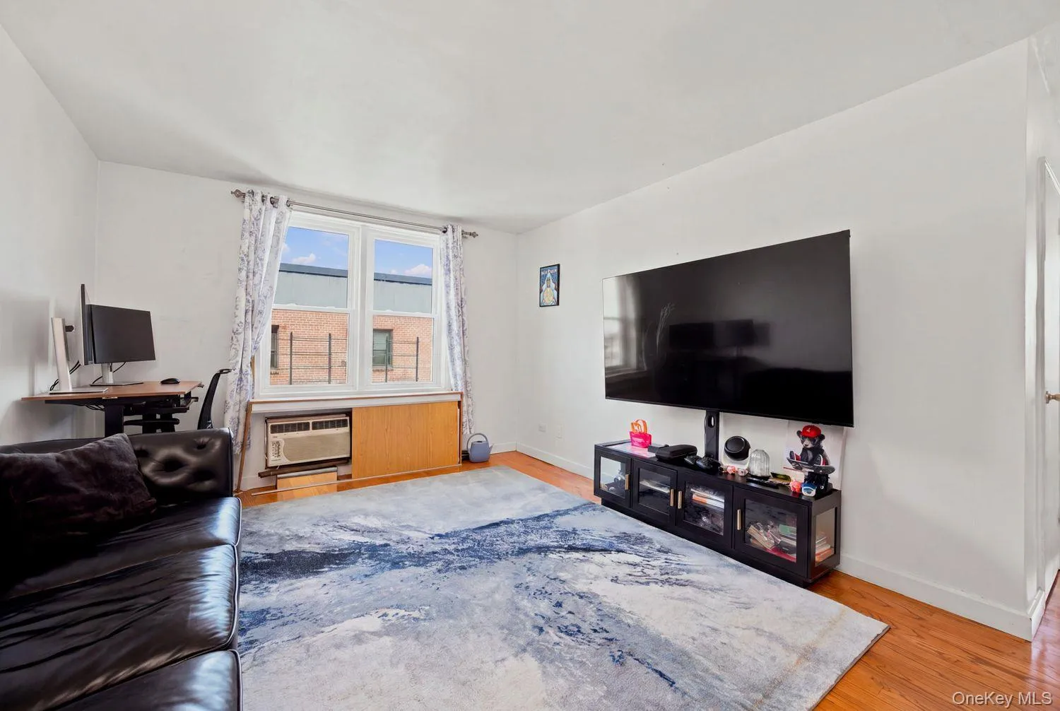 50-22 40th Street, New York, NY, 1 Bedroom Bedrooms, 3 Rooms Rooms,1 BathroomBathrooms,Residential,For Rent,40th,0,1044233 50-22 40th Street, New York, NY, 1 Bedroom Bedrooms, 3 Rooms Rooms,1 BathroomBathrooms,Residential,For Rent,40th,0,1044233