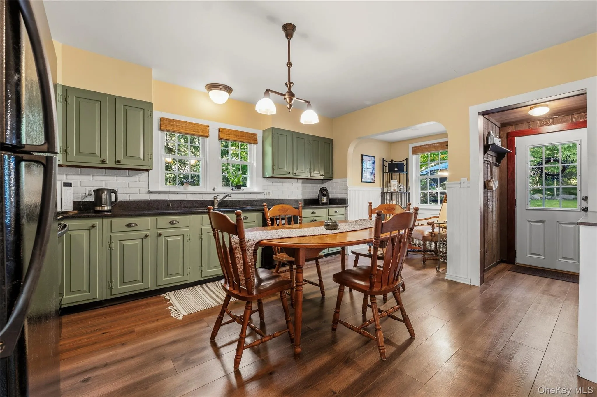 Kitchen with nook for pantry or breakfast area. Kitchen with nook for pantry or breakfast area.