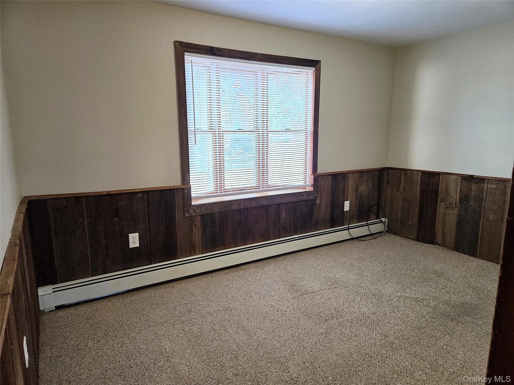 Off Of The Kitchen Is A Wonderful Den/Study Or Perfect Home Office With A Lovely Bay Window For Natural Light & Has Just Been Freshly Painted. Off Of The Kitchen Is A Wonderful Den/Study Or Perfect Home Office With A Lovely Bay Window For Natural Light & Has Just Been Freshly Painted.