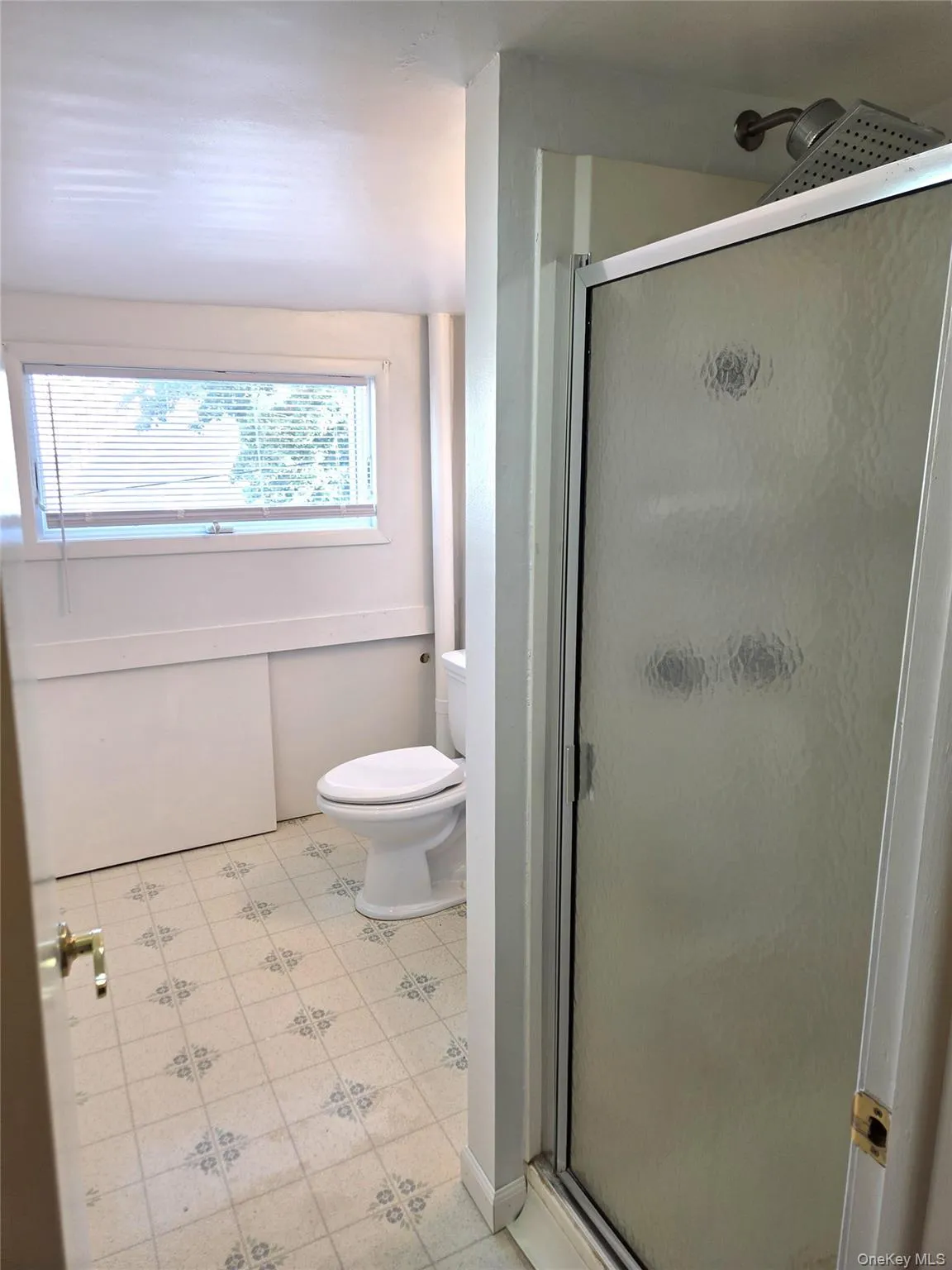 The Second Floor Full Bathroom Has Been Freshly Painted, Is Well Sized, Has A Large Window For Natural Light & A Stall Shower. The Second Floor Full Bathroom Has Been Freshly Painted, Is Well Sized, Has A Large Window For Natural Light & A Stall Shower.