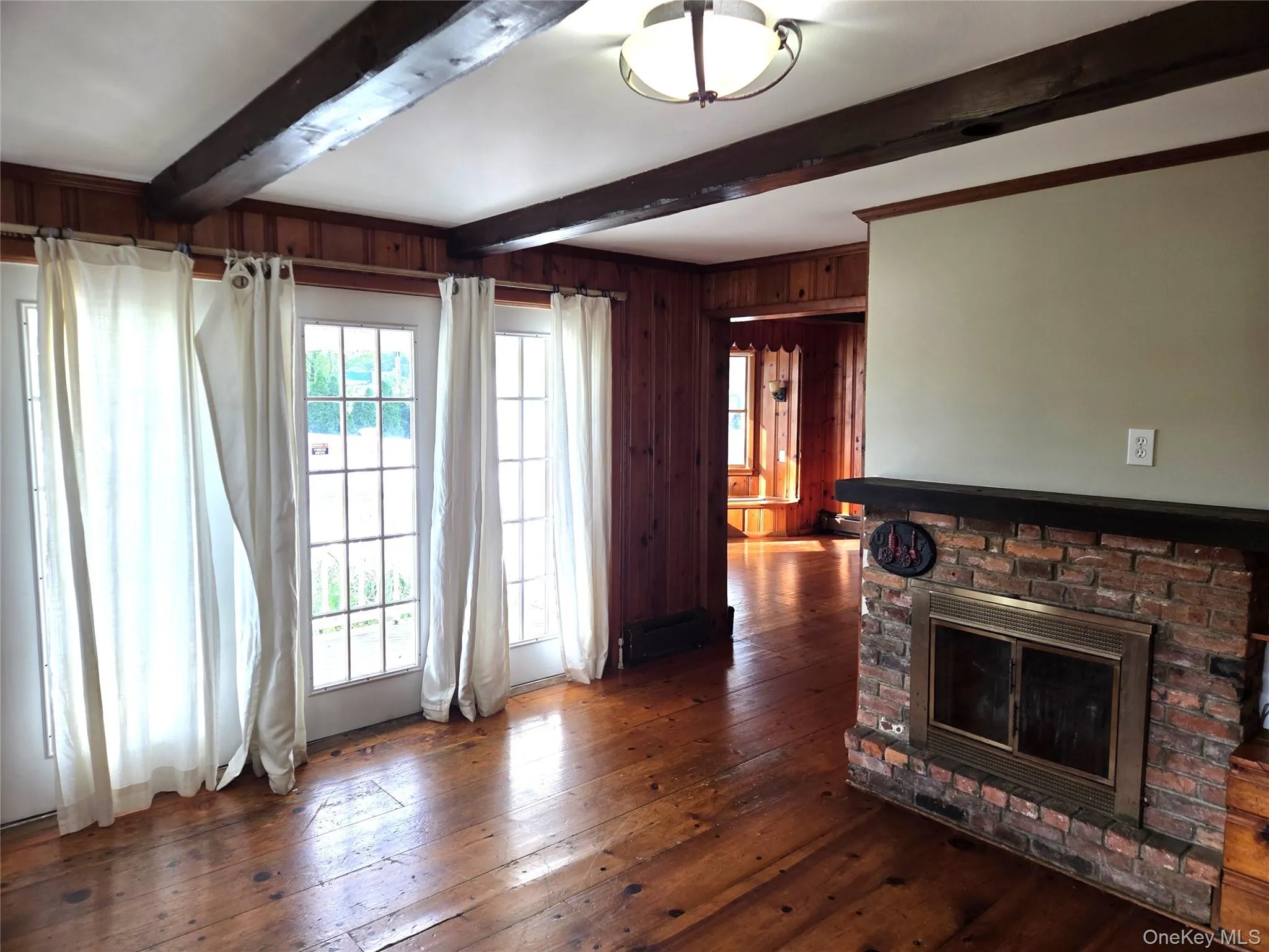 The Home Offers A Front Formal Dining Room Or Den/Sitting Room With Vintage Wide Plank Hardwood Floors, Original Beamed Ceilings, Tongue & Groove Pine Walls & So Much Character & Charm. The Home Offers A Front Formal Dining Room Or Den/Sitting Room With Vintage Wide Plank Hardwood Floors, Original Beamed Ceilings, Tongue & Groove Pine Walls & So Much Character & Charm.
