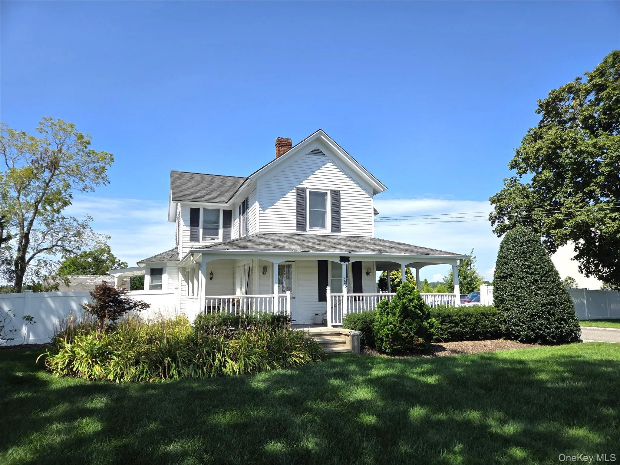 305 Edwards Avenue, Riverhead, NY, 3 Bedrooms Bedrooms, 8 Rooms Rooms,2 BathroomsBathrooms,Residential Lease,For Rent,Edwards,0,1044238 305 Edwards Avenue, Riverhead, NY, 3 Bedrooms Bedrooms, 8 Rooms Rooms,2 BathroomsBathrooms,Residential Lease,For Rent,Edwards,0,1044238