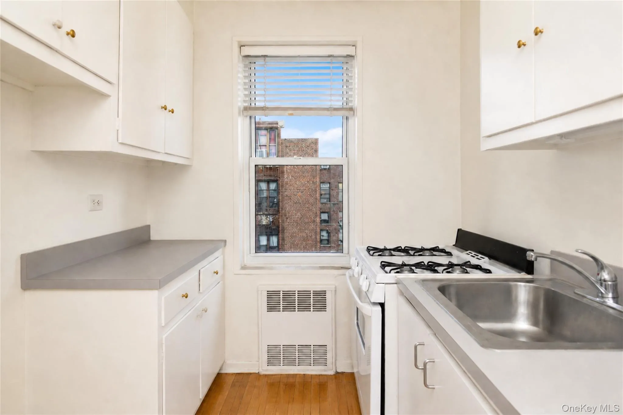 4240 Bowne Street, New York, NY, 1 Bedroom Bedrooms, 3 Rooms Rooms,1 BathroomBathrooms,Residential,For Rent,Bowne,0,1044241 4240 Bowne Street, New York, NY, 1 Bedroom Bedrooms, 3 Rooms Rooms,1 BathroomBathrooms,Residential,For Rent,Bowne,0,1044241