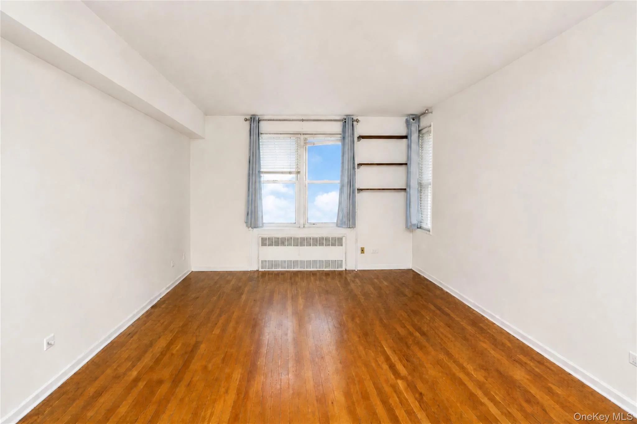 4240 Bowne Street, New York, NY, 1 Bedroom Bedrooms, 3 Rooms Rooms,1 BathroomBathrooms,Residential,For Rent,Bowne,0,1044241 4240 Bowne Street, New York, NY, 1 Bedroom Bedrooms, 3 Rooms Rooms,1 BathroomBathrooms,Residential,For Rent,Bowne,0,1044241