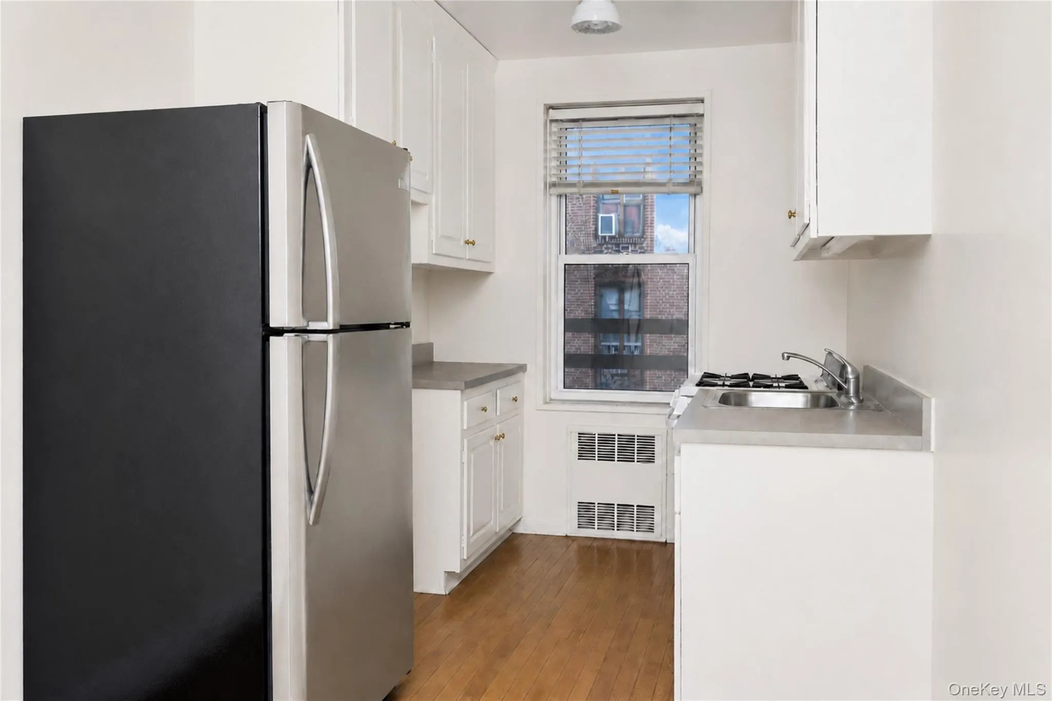 4240 Bowne Street, New York, NY, 1 Bedroom Bedrooms, 3 Rooms Rooms,1 BathroomBathrooms,Residential,For Rent,Bowne,0,1044241 4240 Bowne Street, New York, NY, 1 Bedroom Bedrooms, 3 Rooms Rooms,1 BathroomBathrooms,Residential,For Rent,Bowne,0,1044241