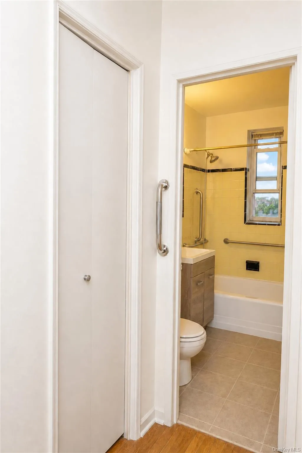 4240 Bowne Street, New York, NY, 1 Bedroom Bedrooms, 3 Rooms Rooms,1 BathroomBathrooms,Residential,For Rent,Bowne,0,1044241 4240 Bowne Street, New York, NY, 1 Bedroom Bedrooms, 3 Rooms Rooms,1 BathroomBathrooms,Residential,For Rent,Bowne,0,1044241