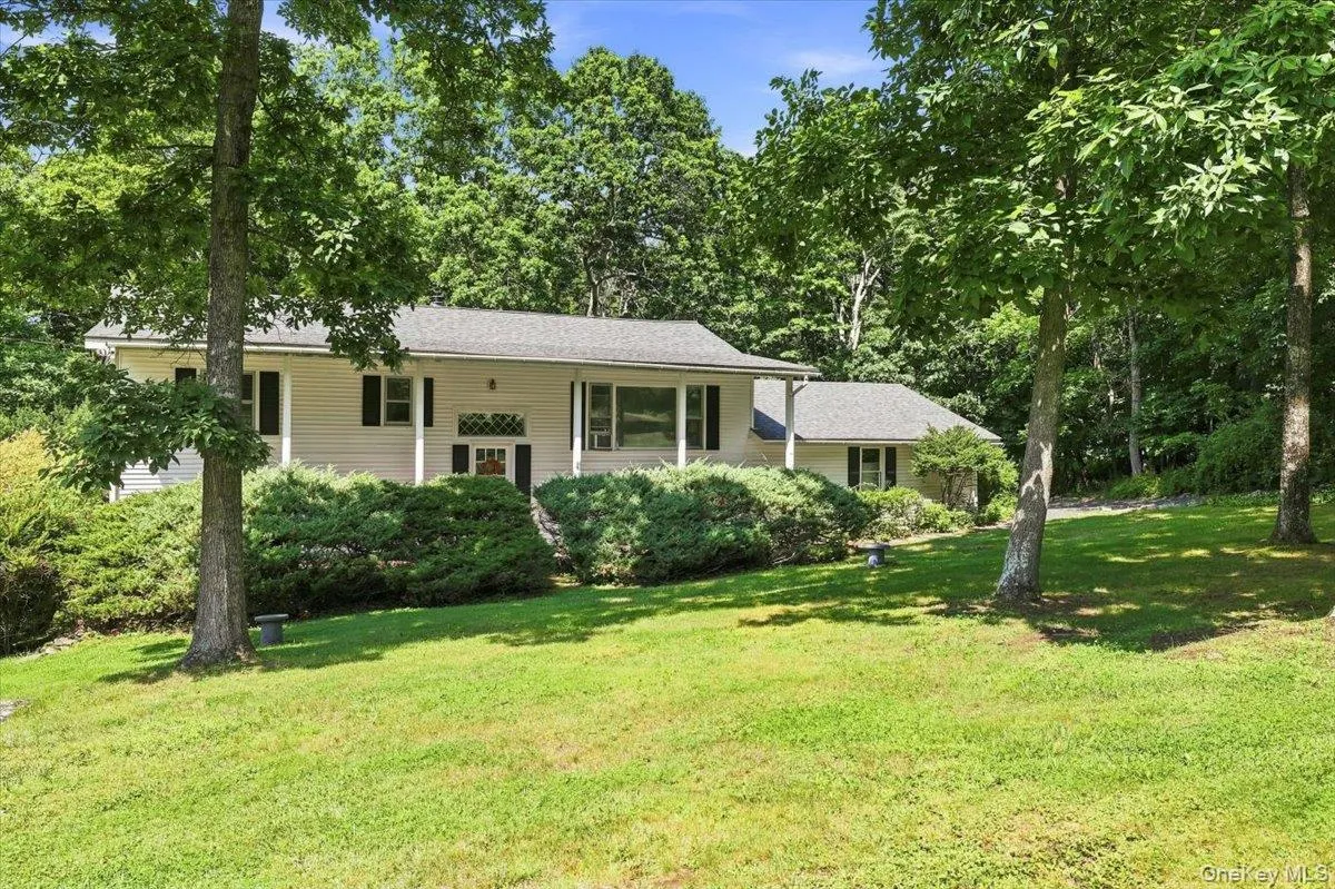 Welcome Home to your beautiful Country home.. Welcome Home to your beautiful Country home..