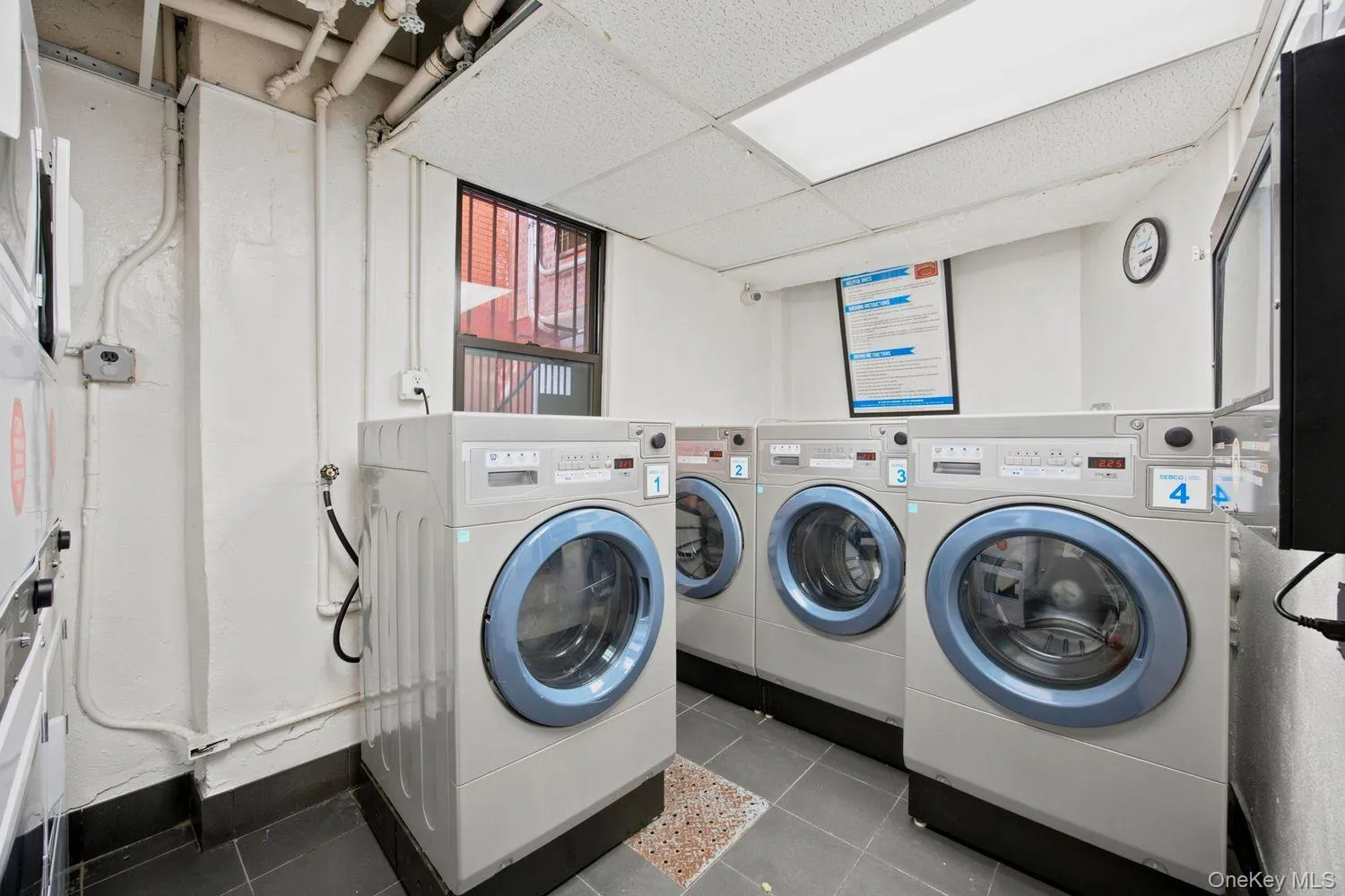 50-21 39th Place, New York, NY, 1 Bedroom Bedrooms, 3 Rooms Rooms,1 BathroomBathrooms,Residential,For Rent,39th,0,1044256 50-21 39th Place, New York, NY, 1 Bedroom Bedrooms, 3 Rooms Rooms,1 BathroomBathrooms,Residential,For Rent,39th,0,1044256