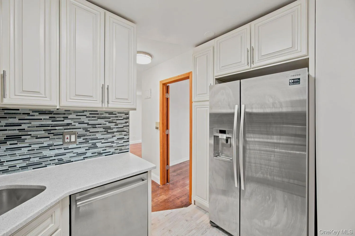 50-21 39th Place, New York, NY, 1 Bedroom Bedrooms, 3 Rooms Rooms,1 BathroomBathrooms,Residential,For Rent,39th,0,1044256 50-21 39th Place, New York, NY, 1 Bedroom Bedrooms, 3 Rooms Rooms,1 BathroomBathrooms,Residential,For Rent,39th,0,1044256