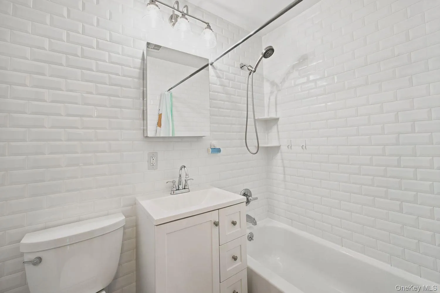 50-21 39th Place, New York, NY, 1 Bedroom Bedrooms, 3 Rooms Rooms,1 BathroomBathrooms,Residential,For Rent,39th,0,1044256 50-21 39th Place, New York, NY, 1 Bedroom Bedrooms, 3 Rooms Rooms,1 BathroomBathrooms,Residential,For Rent,39th,0,1044256