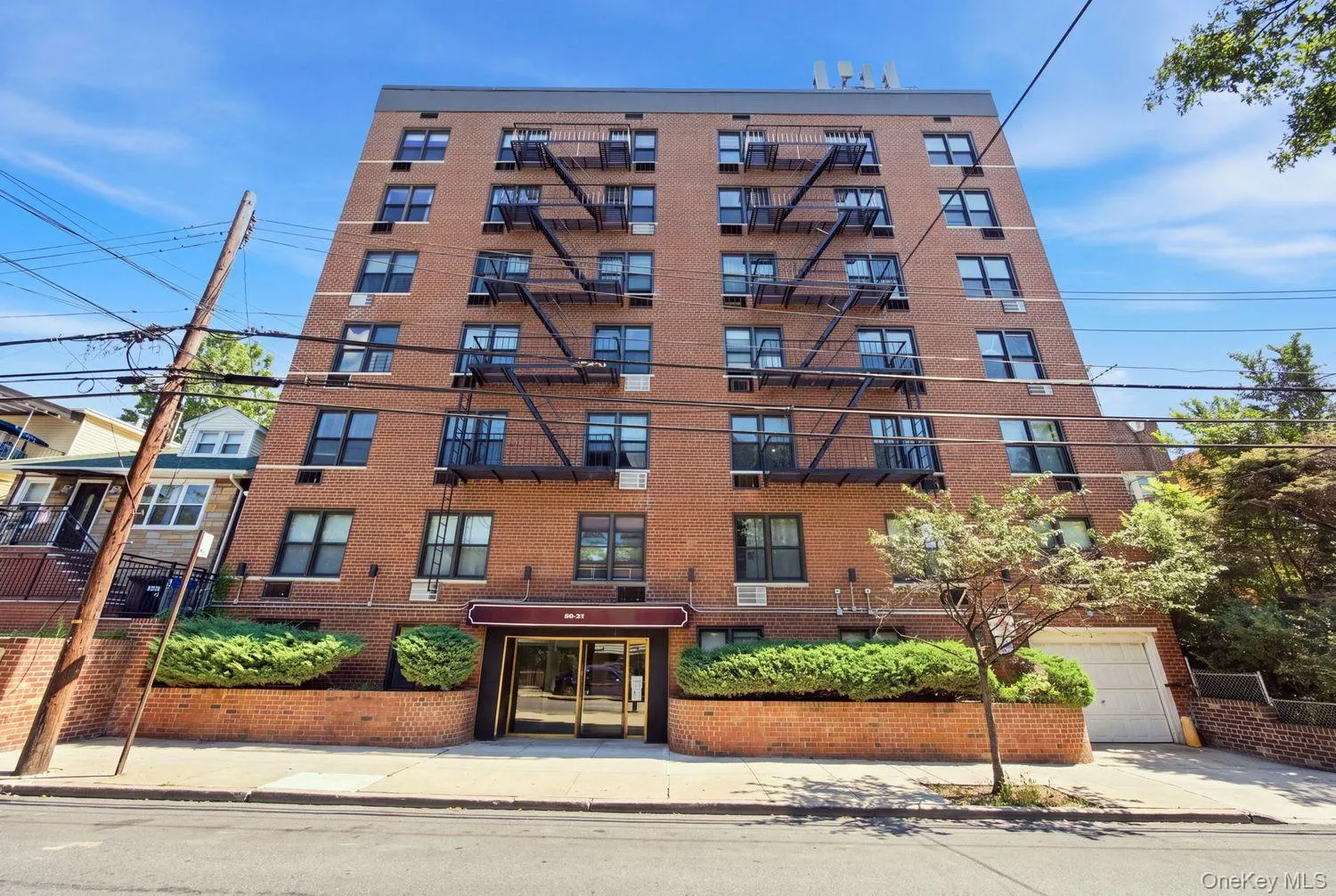 50-21 39th Place, New York, NY, 1 Bedroom Bedrooms, 3 Rooms Rooms,1 BathroomBathrooms,Residential,For Rent,39th,0,1044256 50-21 39th Place, New York, NY, 1 Bedroom Bedrooms, 3 Rooms Rooms,1 BathroomBathrooms,Residential,For Rent,39th,0,1044256
