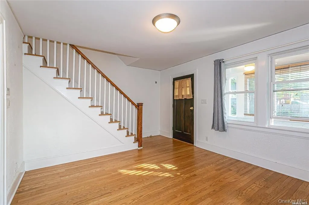 11 Potters Court, North Hempstead, NY, 2 Bedrooms Bedrooms, 4 Rooms Rooms,1 BathroomBathrooms,Residential Lease,For Rent,Potters,0,1044258 11 Potters Court, North Hempstead, NY, 2 Bedrooms Bedrooms, 4 Rooms Rooms,1 BathroomBathrooms,Residential Lease,For Rent,Potters,0,1044258