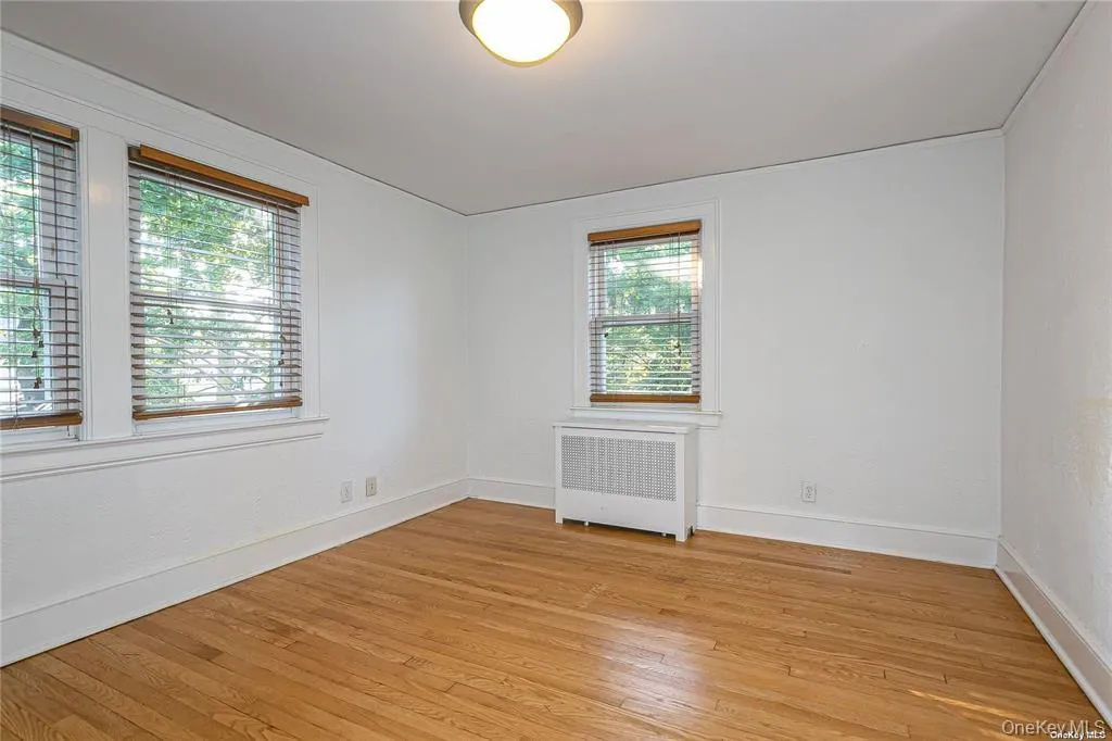 11 Potters Court, North Hempstead, NY, 2 Bedrooms Bedrooms, 4 Rooms Rooms,1 BathroomBathrooms,Residential Lease,For Rent,Potters,0,1044258 11 Potters Court, North Hempstead, NY, 2 Bedrooms Bedrooms, 4 Rooms Rooms,1 BathroomBathrooms,Residential Lease,For Rent,Potters,0,1044258
