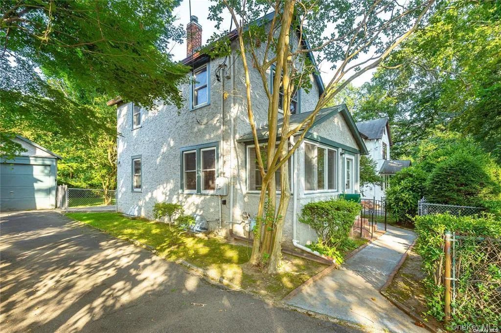 11 Potters Court, North Hempstead, NY, 2 Bedrooms Bedrooms, 4 Rooms Rooms,1 BathroomBathrooms,Residential Lease,For Rent,Potters,0,1044258 11 Potters Court, North Hempstead, NY, 2 Bedrooms Bedrooms, 4 Rooms Rooms,1 BathroomBathrooms,Residential Lease,For Rent,Potters,0,1044258