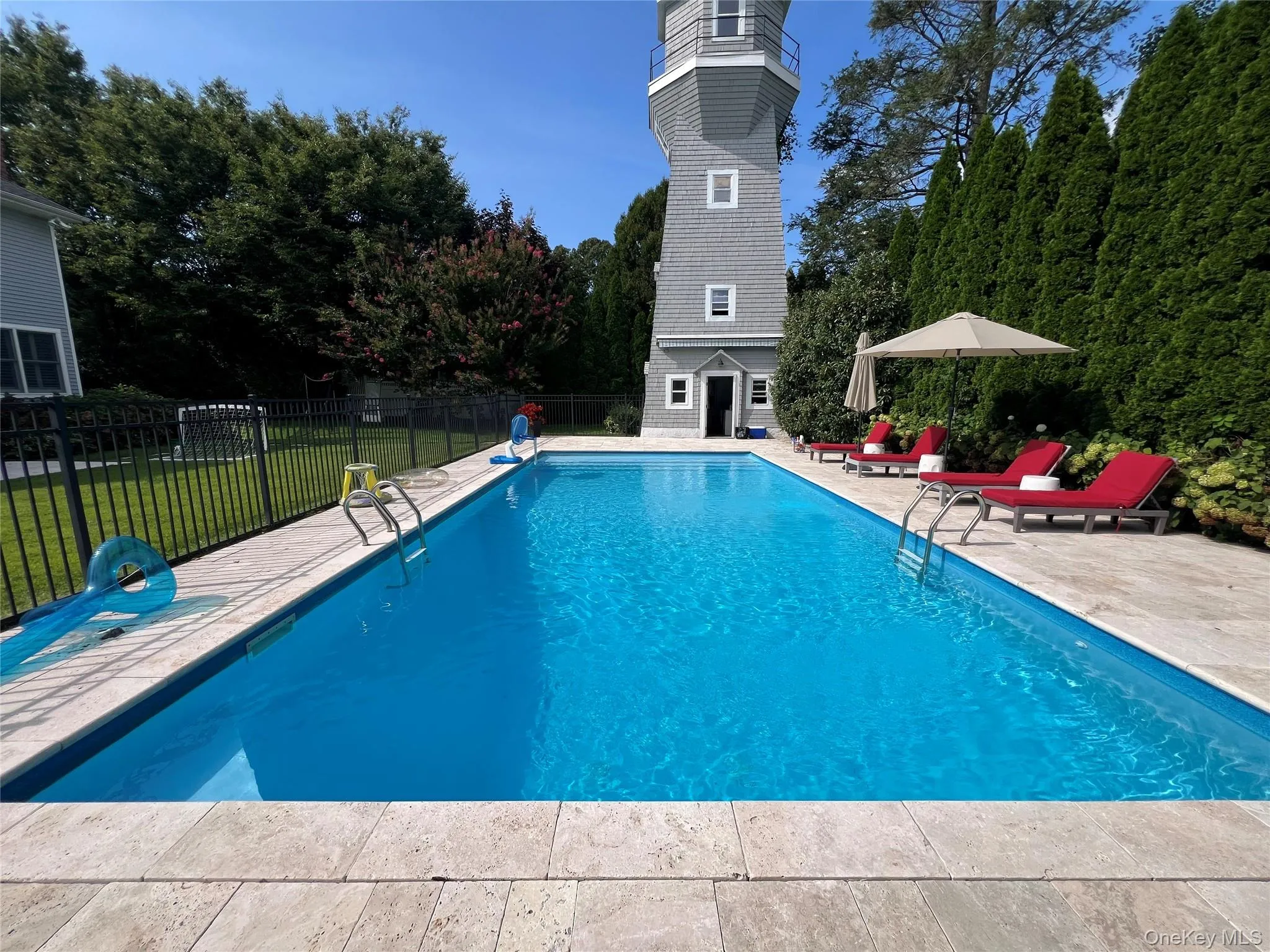 Stunning Back Yard w Pool and Renovated Tower Stunning Back Yard w Pool and Renovated Tower