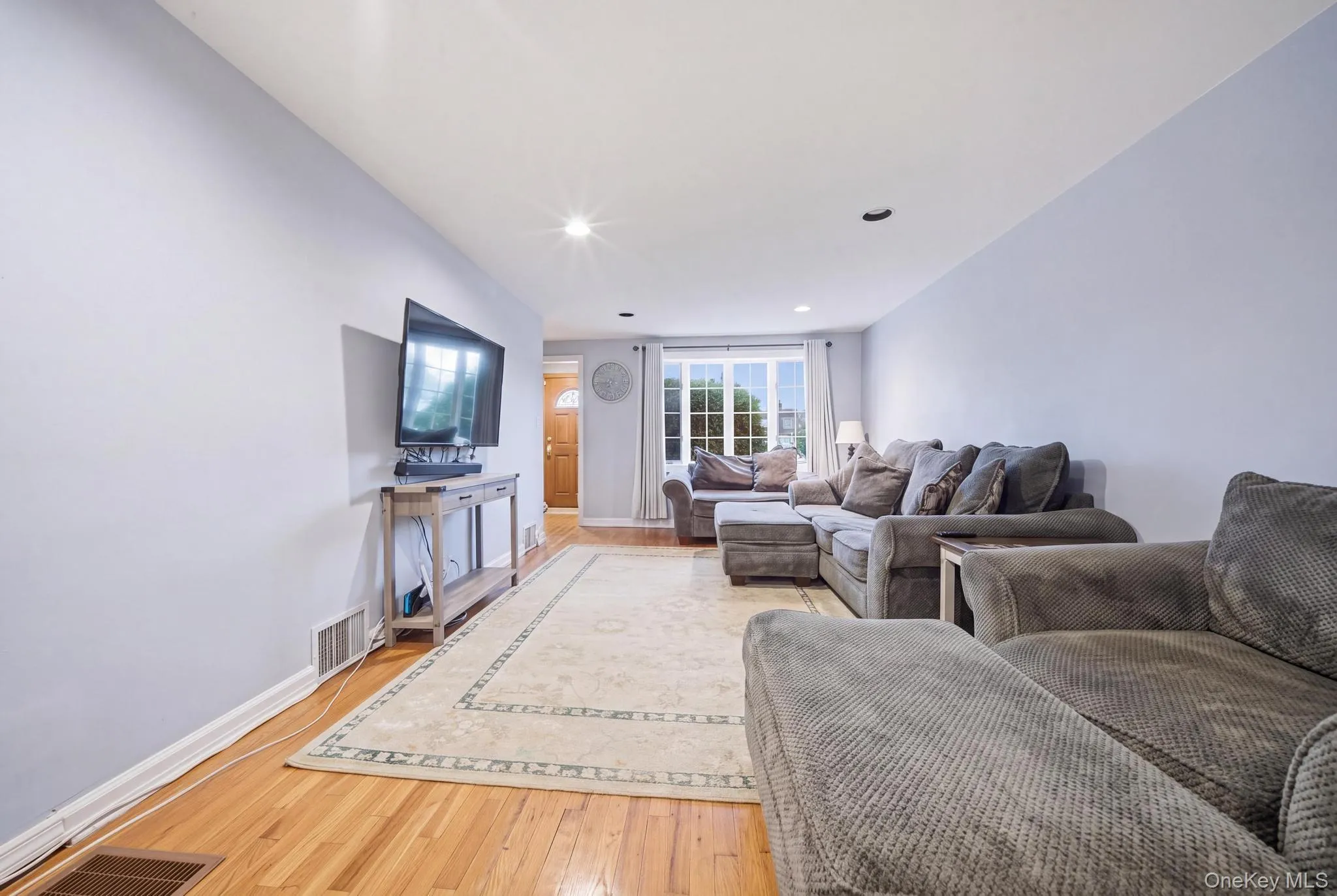 2262 1st Street, Hempstead, NY, 3 Bedrooms Bedrooms, 8 Rooms Rooms,2 BathroomsBathrooms,Residential,For Rent,1st,0,1044272 2262 1st Street, Hempstead, NY, 3 Bedrooms Bedrooms, 8 Rooms Rooms,2 BathroomsBathrooms,Residential,For Rent,1st,0,1044272