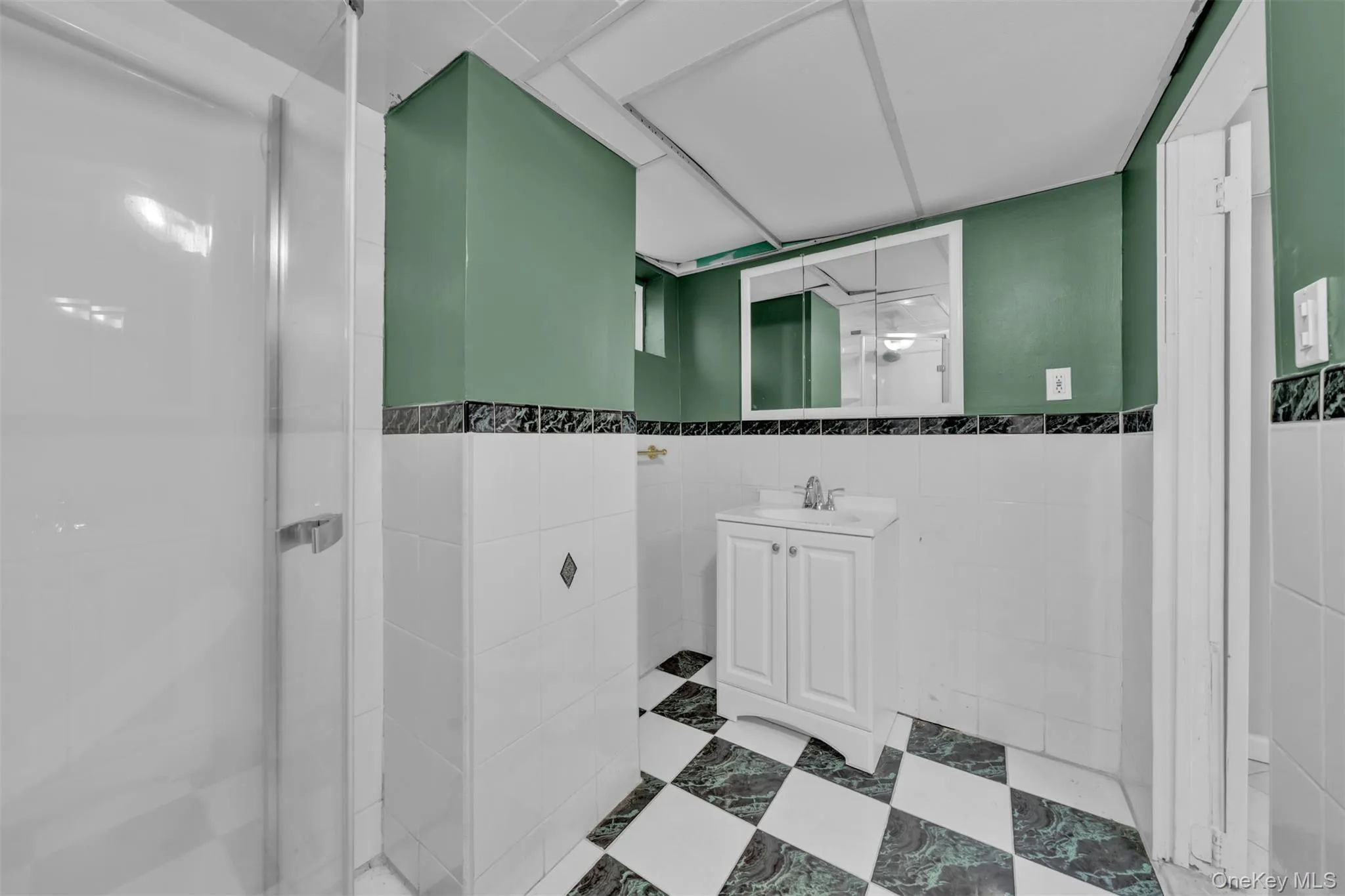 30 Andover Lane, Oyster Bay, NY, 4 Bedrooms Bedrooms, 7 Rooms Rooms,3 BathroomsBathrooms,Residential,For Rent,Andover,0,1044275 30 Andover Lane, Oyster Bay, NY, 4 Bedrooms Bedrooms, 7 Rooms Rooms,3 BathroomsBathrooms,Residential,For Rent,Andover,0,1044275