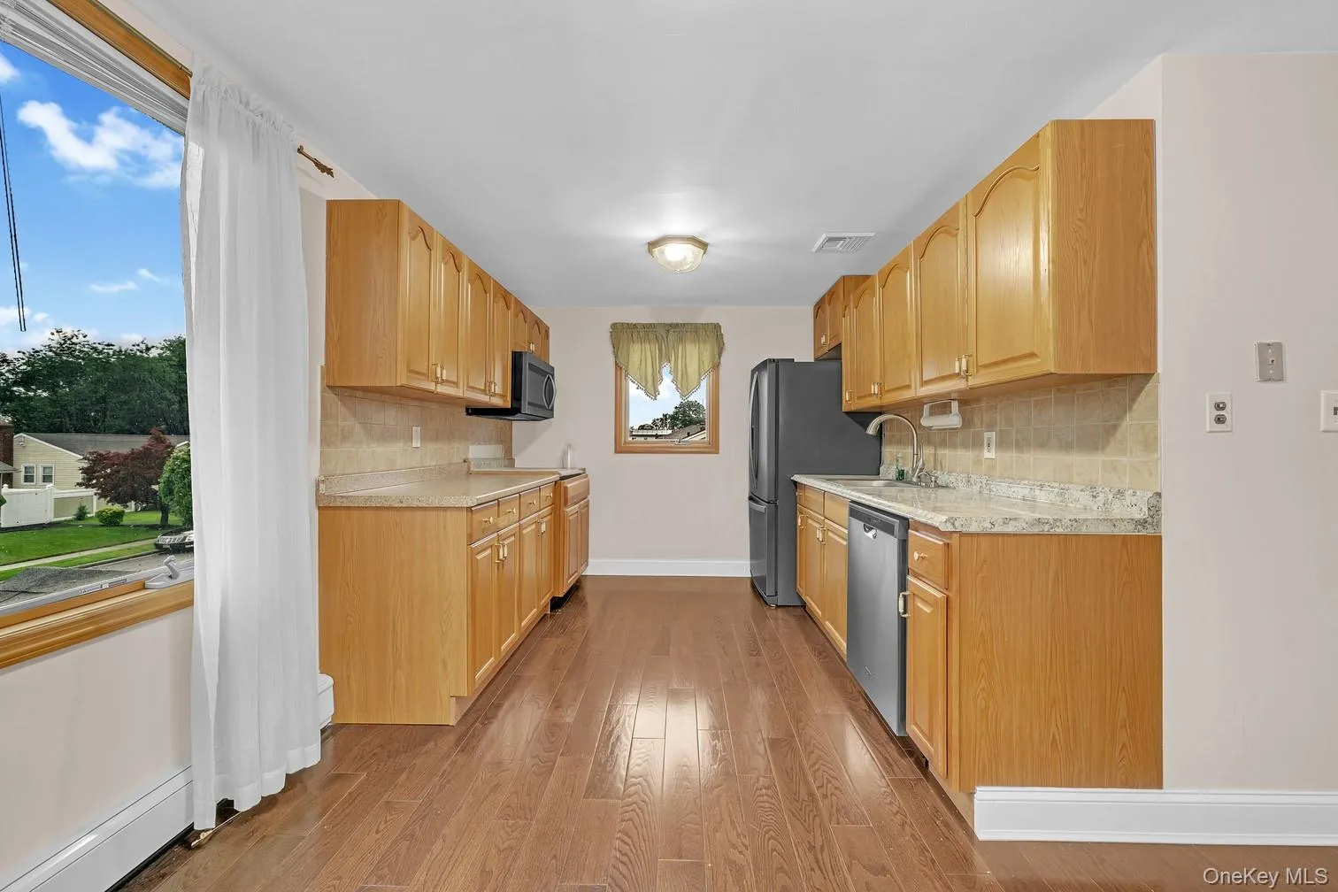 30 Andover Lane, Oyster Bay, NY, 4 Bedrooms Bedrooms, 7 Rooms Rooms,3 BathroomsBathrooms,Residential,For Rent,Andover,0,1044275 30 Andover Lane, Oyster Bay, NY, 4 Bedrooms Bedrooms, 7 Rooms Rooms,3 BathroomsBathrooms,Residential,For Rent,Andover,0,1044275