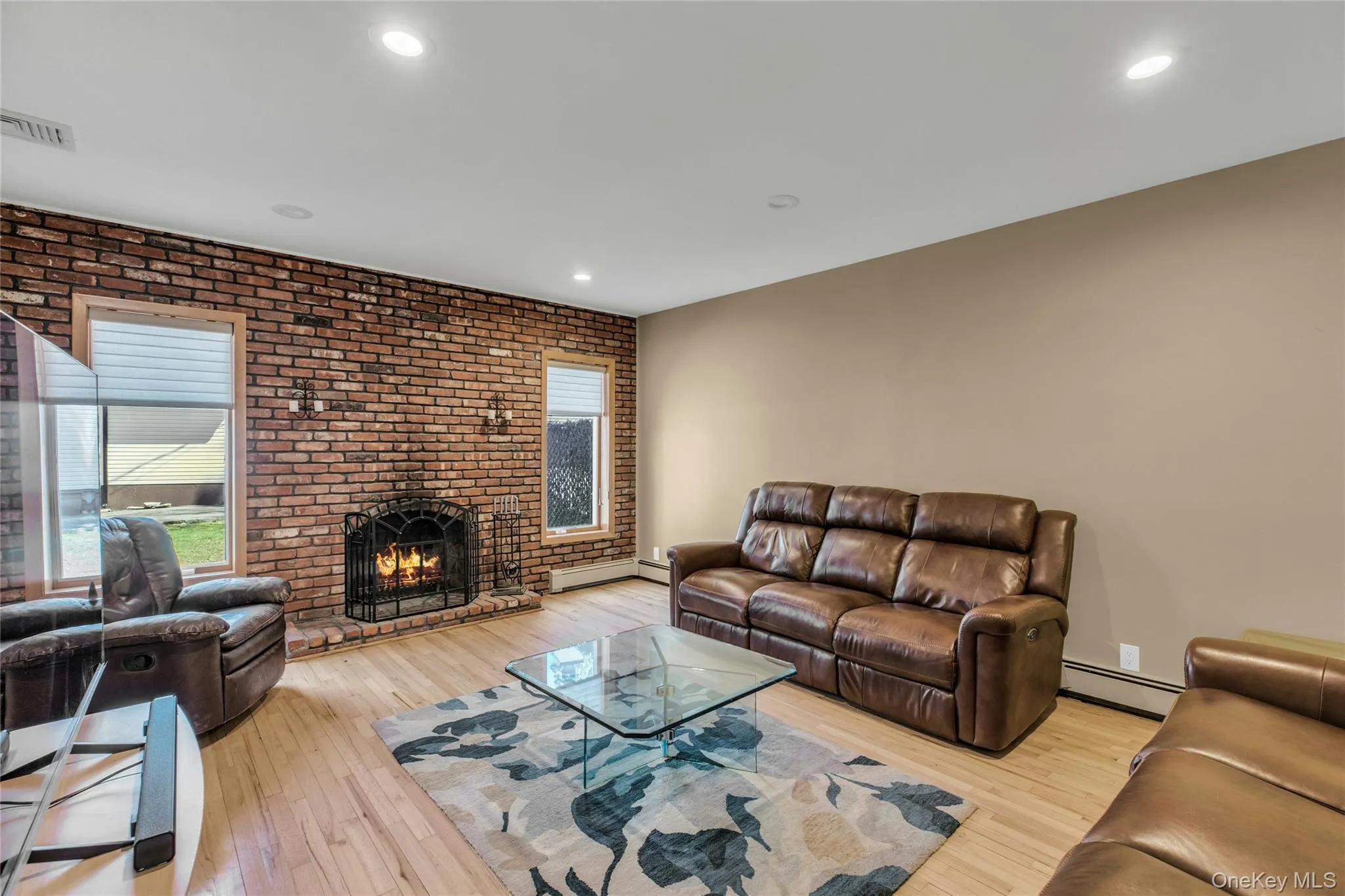 132 Washington Avenue, Oyster Bay, NY, 5 Bedrooms Bedrooms, 10 Rooms Rooms,3 BathroomsBathrooms,Residential,For Rent,Washington,0,1044279 132 Washington Avenue, Oyster Bay, NY, 5 Bedrooms Bedrooms, 10 Rooms Rooms,3 BathroomsBathrooms,Residential,For Rent,Washington,0,1044279