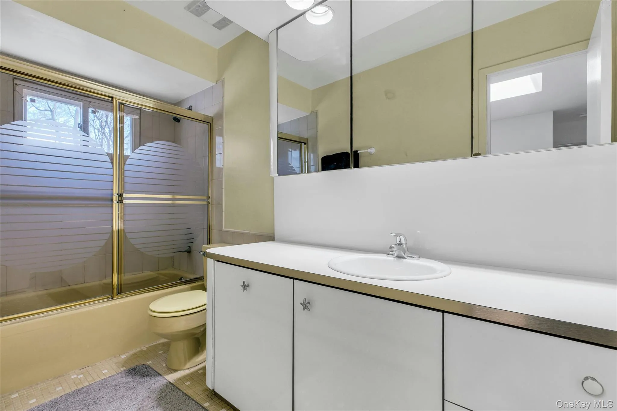 132 Washington Avenue, Oyster Bay, NY, 5 Bedrooms Bedrooms, 10 Rooms Rooms,3 BathroomsBathrooms,Residential,For Rent,Washington,0,1044279 132 Washington Avenue, Oyster Bay, NY, 5 Bedrooms Bedrooms, 10 Rooms Rooms,3 BathroomsBathrooms,Residential,For Rent,Washington,0,1044279