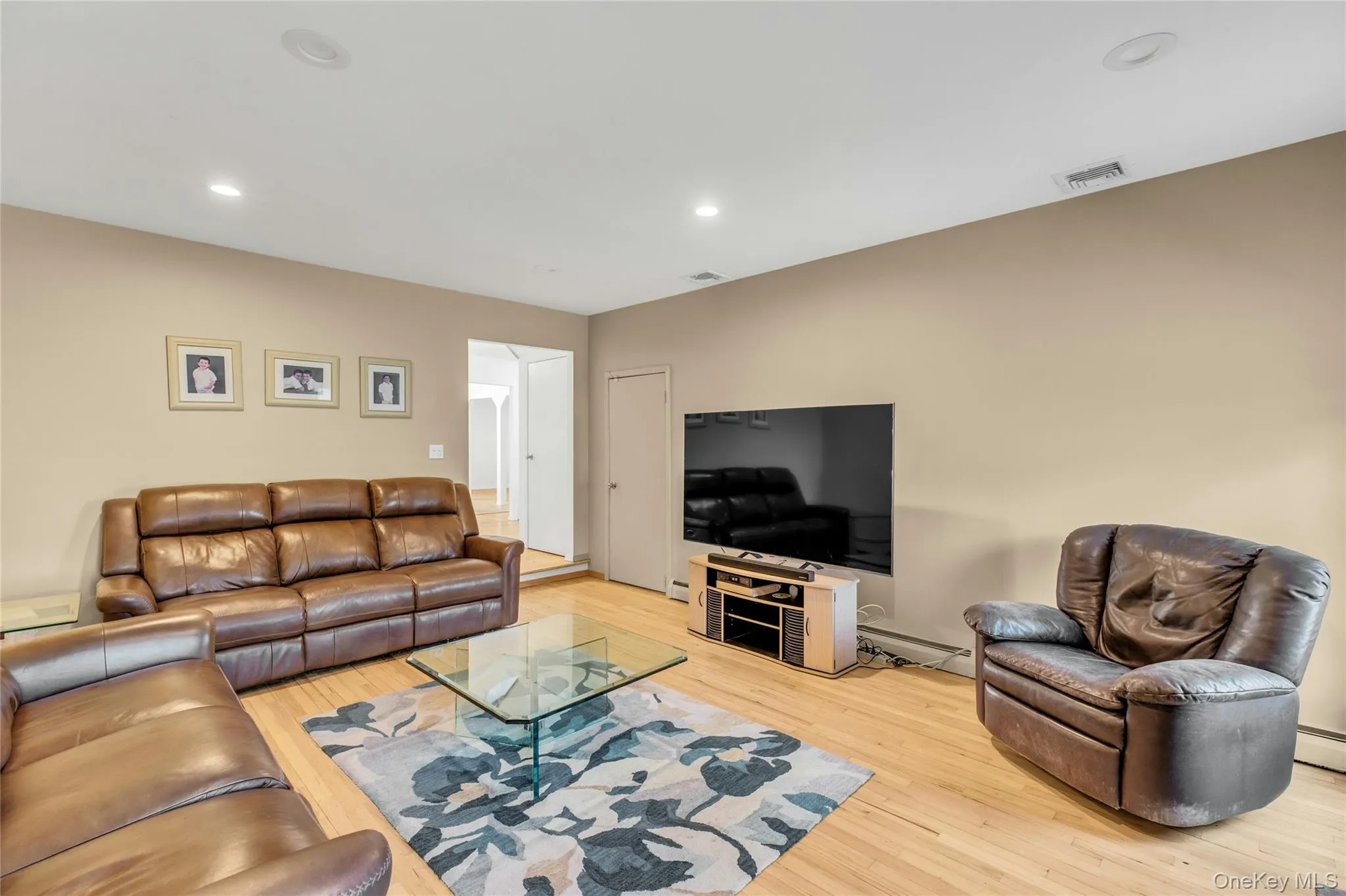 132 Washington Avenue, Oyster Bay, NY, 5 Bedrooms Bedrooms, 10 Rooms Rooms,3 BathroomsBathrooms,Residential,For Rent,Washington,0,1044279 132 Washington Avenue, Oyster Bay, NY, 5 Bedrooms Bedrooms, 10 Rooms Rooms,3 BathroomsBathrooms,Residential,For Rent,Washington,0,1044279
