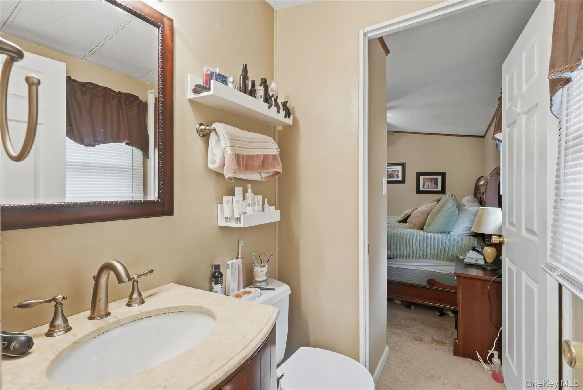 4 Seneca Lane, Marlboro, NY, 3 Bedrooms Bedrooms, 5 Rooms Rooms,1 BathroomBathrooms,Residential,For Rent,Seneca,0,1044284 4 Seneca Lane, Marlboro, NY, 3 Bedrooms Bedrooms, 5 Rooms Rooms,1 BathroomBathrooms,Residential,For Rent,Seneca,0,1044284