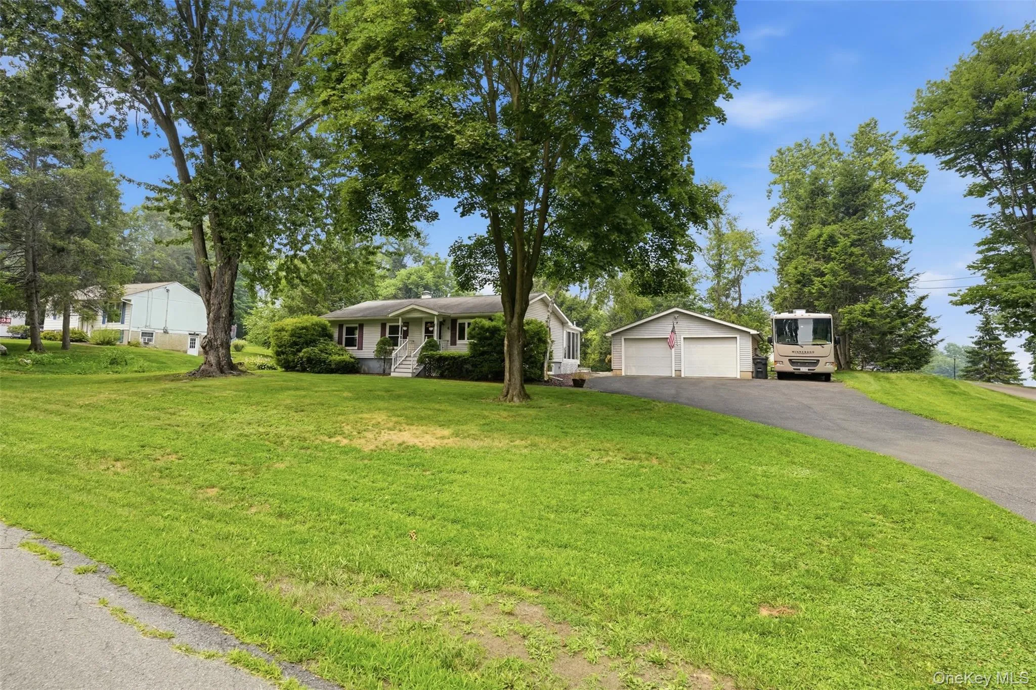 4 Seneca Lane, Marlboro, NY, 3 Bedrooms Bedrooms, 5 Rooms Rooms,1 BathroomBathrooms,Residential,For Rent,Seneca,0,1044284 4 Seneca Lane, Marlboro, NY, 3 Bedrooms Bedrooms, 5 Rooms Rooms,1 BathroomBathrooms,Residential,For Rent,Seneca,0,1044284
