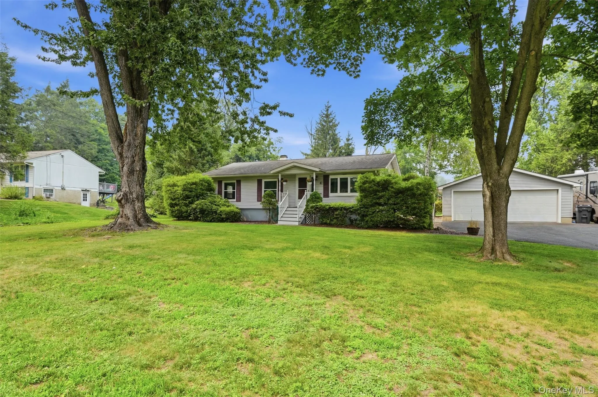 4 Seneca Lane, Marlboro, NY, 3 Bedrooms Bedrooms, 5 Rooms Rooms,1 BathroomBathrooms,Residential,For Rent,Seneca,0,1044284 4 Seneca Lane, Marlboro, NY, 3 Bedrooms Bedrooms, 5 Rooms Rooms,1 BathroomBathrooms,Residential,For Rent,Seneca,0,1044284