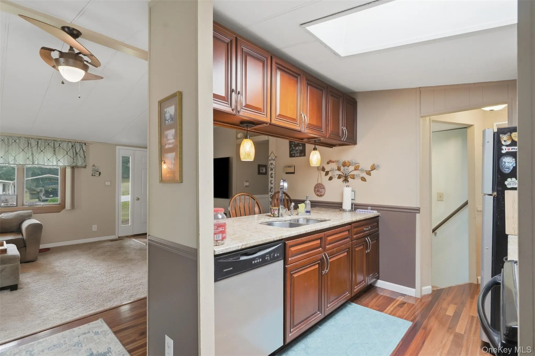 4 Seneca Lane, Marlboro, NY, 3 Bedrooms Bedrooms, 5 Rooms Rooms,1 BathroomBathrooms,Residential,For Rent,Seneca,0,1044284 4 Seneca Lane, Marlboro, NY, 3 Bedrooms Bedrooms, 5 Rooms Rooms,1 BathroomBathrooms,Residential,For Rent,Seneca,0,1044284
