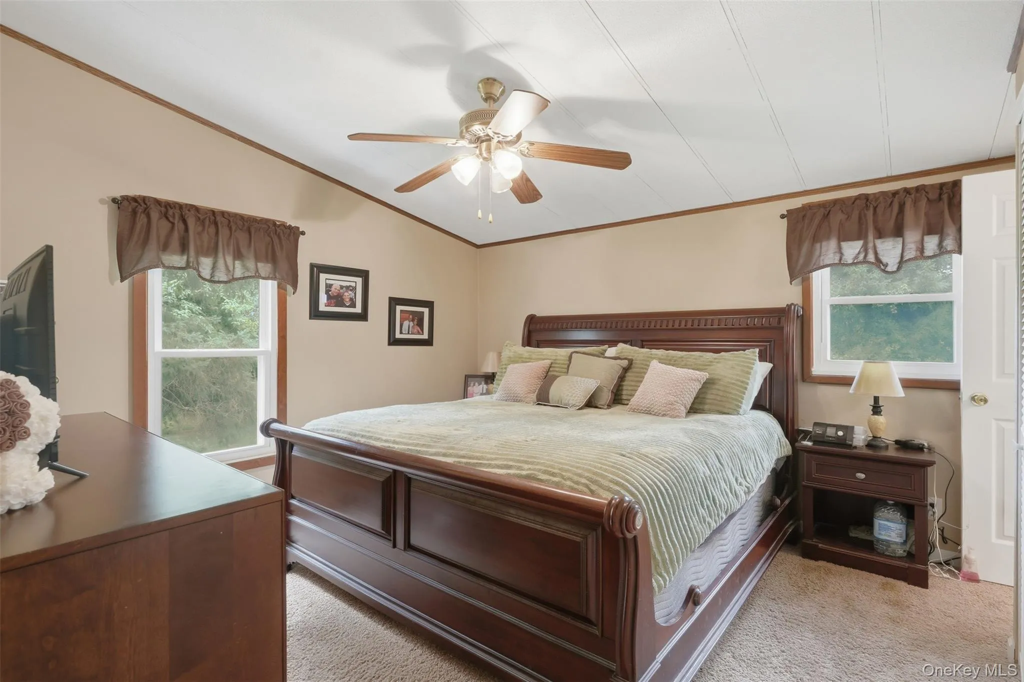 4 Seneca Lane, Marlboro, NY, 3 Bedrooms Bedrooms, 5 Rooms Rooms,1 BathroomBathrooms,Residential,For Rent,Seneca,0,1044284 4 Seneca Lane, Marlboro, NY, 3 Bedrooms Bedrooms, 5 Rooms Rooms,1 BathroomBathrooms,Residential,For Rent,Seneca,0,1044284