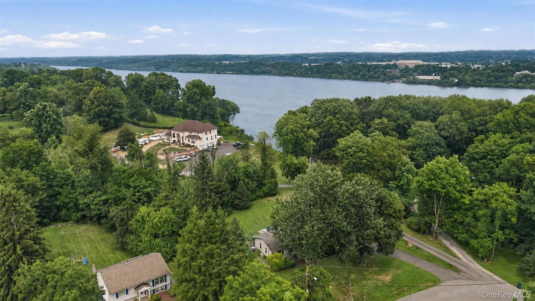 4 Seneca Lane, Marlboro, NY, 3 Bedrooms Bedrooms, 5 Rooms Rooms,1 BathroomBathrooms,Residential,For Rent,Seneca,0,1044284 4 Seneca Lane, Marlboro, NY, 3 Bedrooms Bedrooms, 5 Rooms Rooms,1 BathroomBathrooms,Residential,For Rent,Seneca,0,1044284