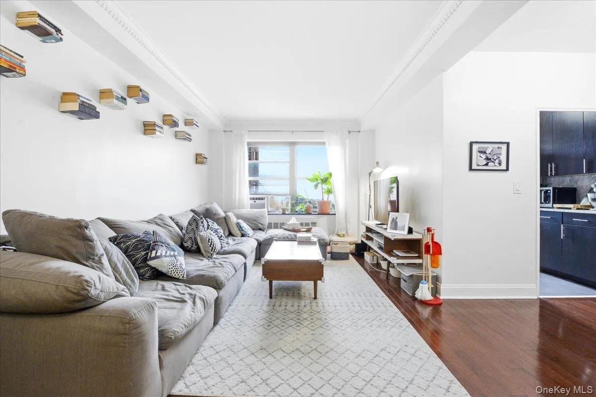99-60 63rd Road, New York, NY, 2 Bedrooms Bedrooms, 5 Rooms Rooms,1 BathroomBathrooms,Residential,For Rent,63rd,0,1044289 99-60 63rd Road, New York, NY, 2 Bedrooms Bedrooms, 5 Rooms Rooms,1 BathroomBathrooms,Residential,For Rent,63rd,0,1044289