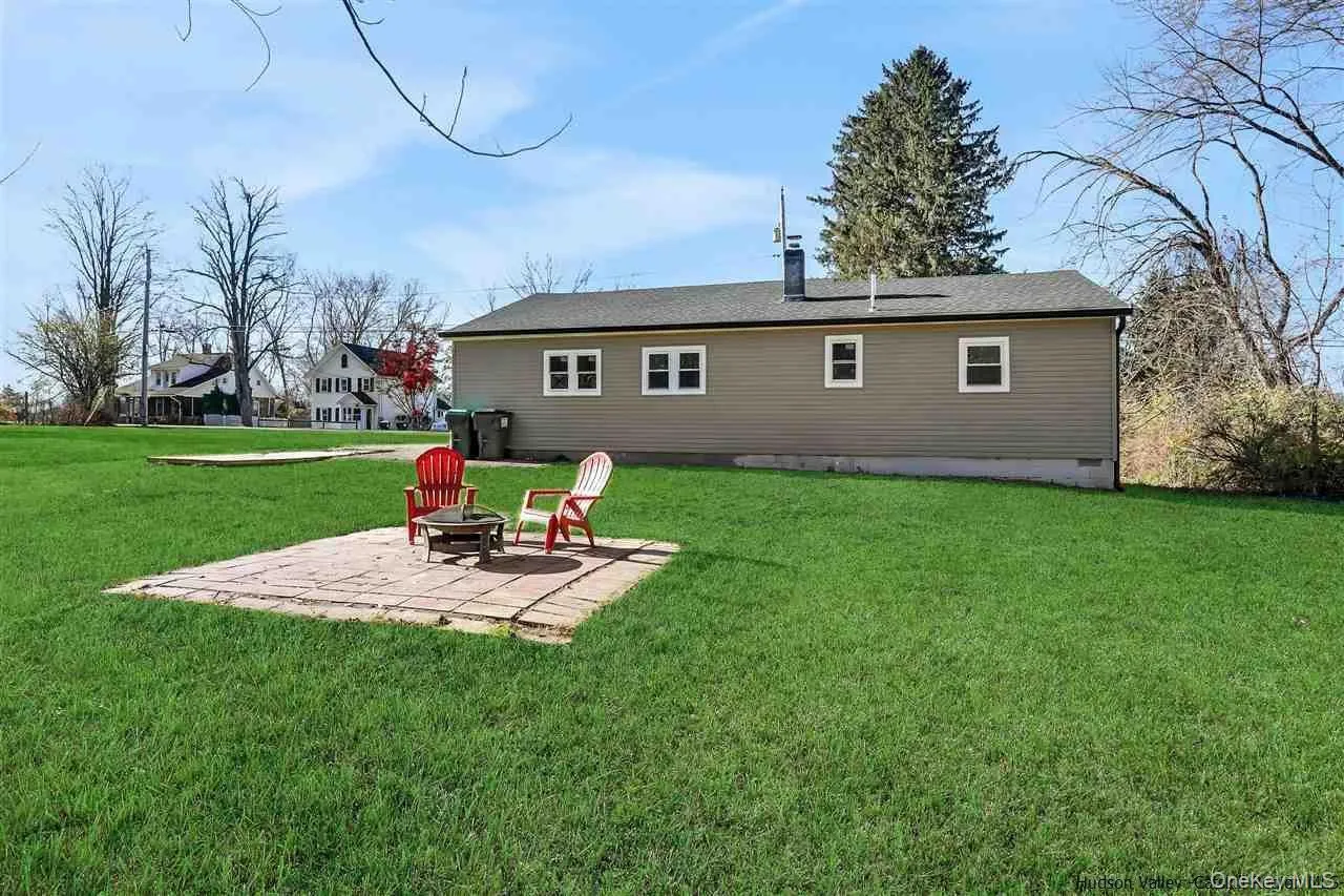 15 Sand Hill Road, Gardiner, NY, 3 Bedrooms Bedrooms, 5 Rooms Rooms,1 BathroomBathrooms,Residential,For Rent,Sand Hill,0,1044290 15 Sand Hill Road, Gardiner, NY, 3 Bedrooms Bedrooms, 5 Rooms Rooms,1 BathroomBathrooms,Residential,For Rent,Sand Hill,0,1044290