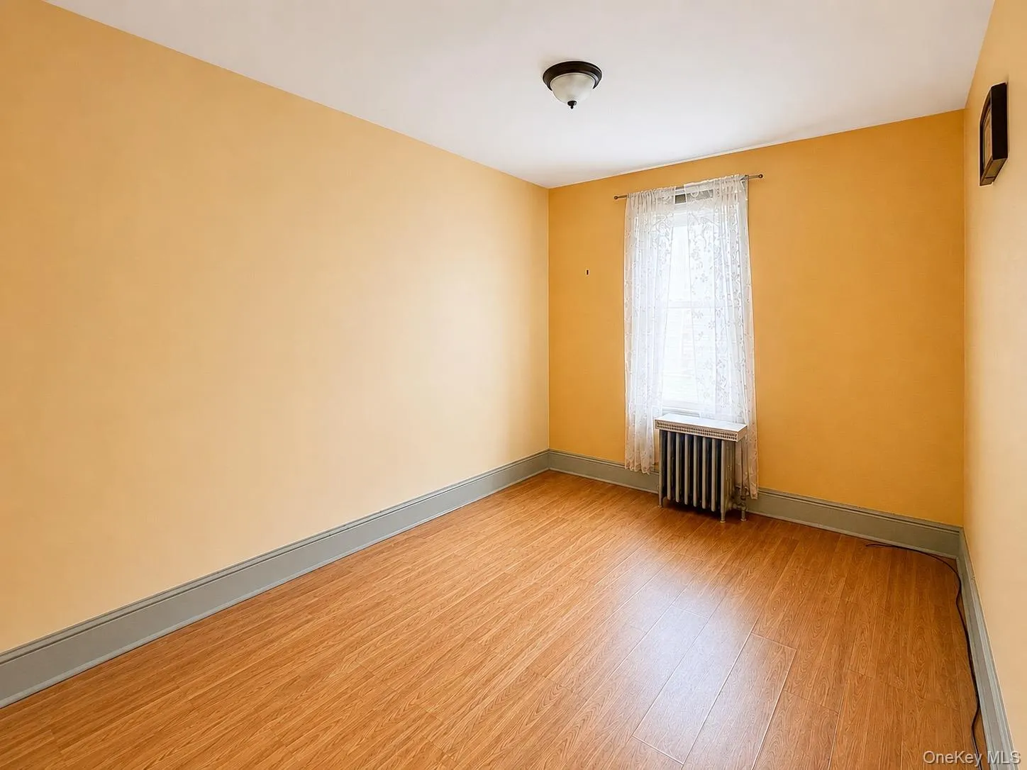 125-16 Hawtree Creek Road, New York, NY, 2 Bedrooms Bedrooms, 6 Rooms Rooms,2 BathroomsBathrooms,Residential,For Rent,Hawtree Creek,0,1044292 125-16 Hawtree Creek Road, New York, NY, 2 Bedrooms Bedrooms, 6 Rooms Rooms,2 BathroomsBathrooms,Residential,For Rent,Hawtree Creek,0,1044292