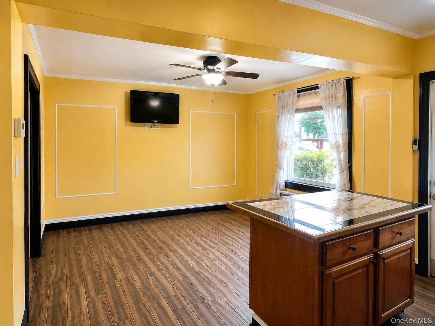 125-16 Hawtree Creek Road, New York, NY, 2 Bedrooms Bedrooms, 6 Rooms Rooms,2 BathroomsBathrooms,Residential,For Rent,Hawtree Creek,0,1044292 125-16 Hawtree Creek Road, New York, NY, 2 Bedrooms Bedrooms, 6 Rooms Rooms,2 BathroomsBathrooms,Residential,For Rent,Hawtree Creek,0,1044292