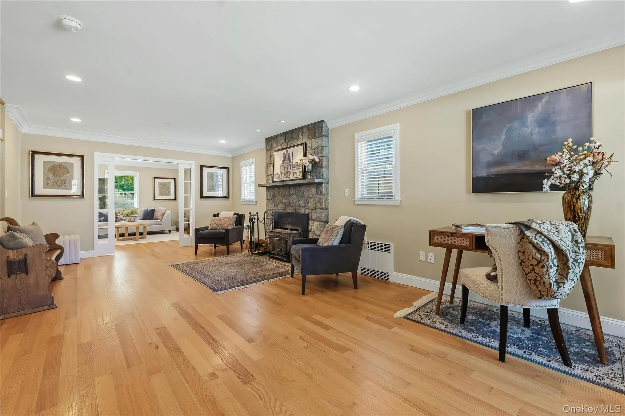 An inviting space with an easy sense of sophistication. An inviting space with an easy sense of sophistication.