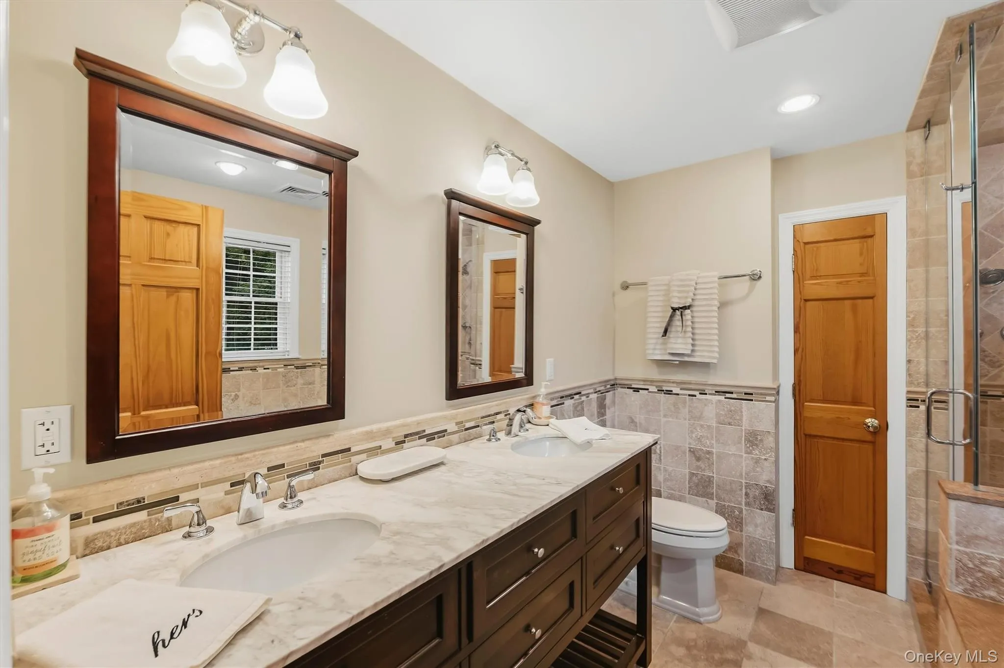 A fresh, polished space to start and end the day. A fresh, polished space to start and end the day.