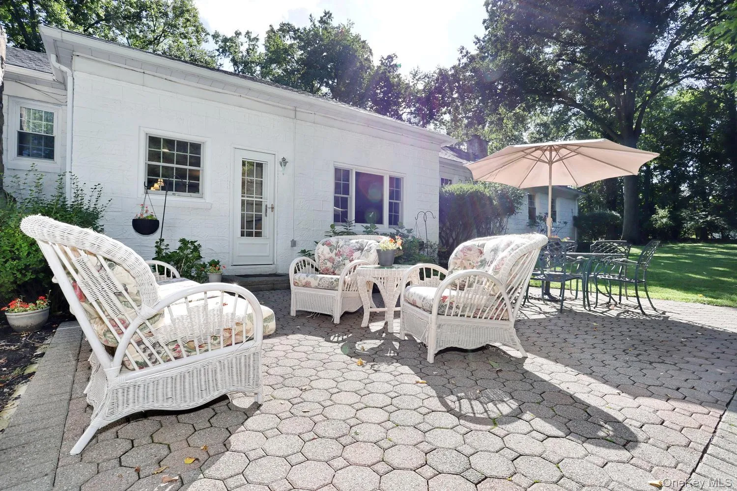 11 Muir Lane, Clarkstown, NY, 4 Bedrooms Bedrooms, 11 Rooms Rooms,2 BathroomsBathrooms,Residential,For Rent,Muir,0,1044296 11 Muir Lane, Clarkstown, NY, 4 Bedrooms Bedrooms, 11 Rooms Rooms,2 BathroomsBathrooms,Residential,For Rent,Muir,0,1044296