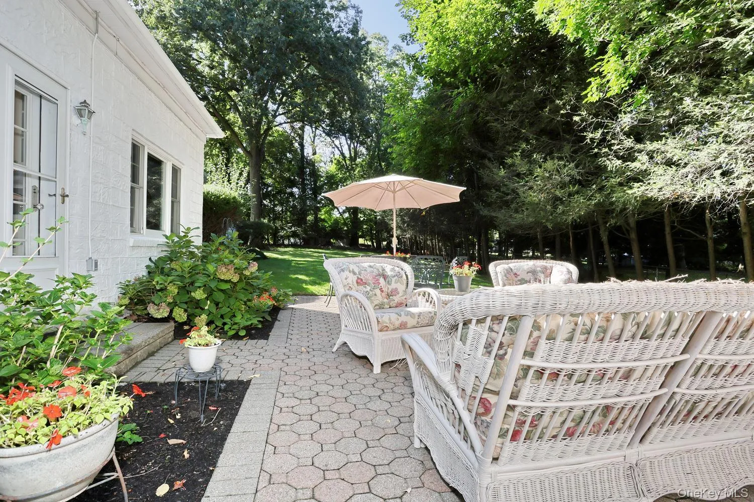 11 Muir Lane, Clarkstown, NY, 4 Bedrooms Bedrooms, 11 Rooms Rooms,2 BathroomsBathrooms,Residential,For Rent,Muir,0,1044296 11 Muir Lane, Clarkstown, NY, 4 Bedrooms Bedrooms, 11 Rooms Rooms,2 BathroomsBathrooms,Residential,For Rent,Muir,0,1044296