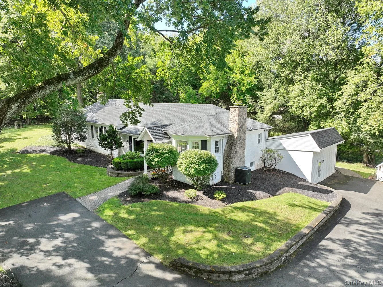 11 Muir Lane, Clarkstown, NY, 4 Bedrooms Bedrooms, 11 Rooms Rooms,2 BathroomsBathrooms,Residential,For Rent,Muir,0,1044296 11 Muir Lane, Clarkstown, NY, 4 Bedrooms Bedrooms, 11 Rooms Rooms,2 BathroomsBathrooms,Residential,For Rent,Muir,0,1044296