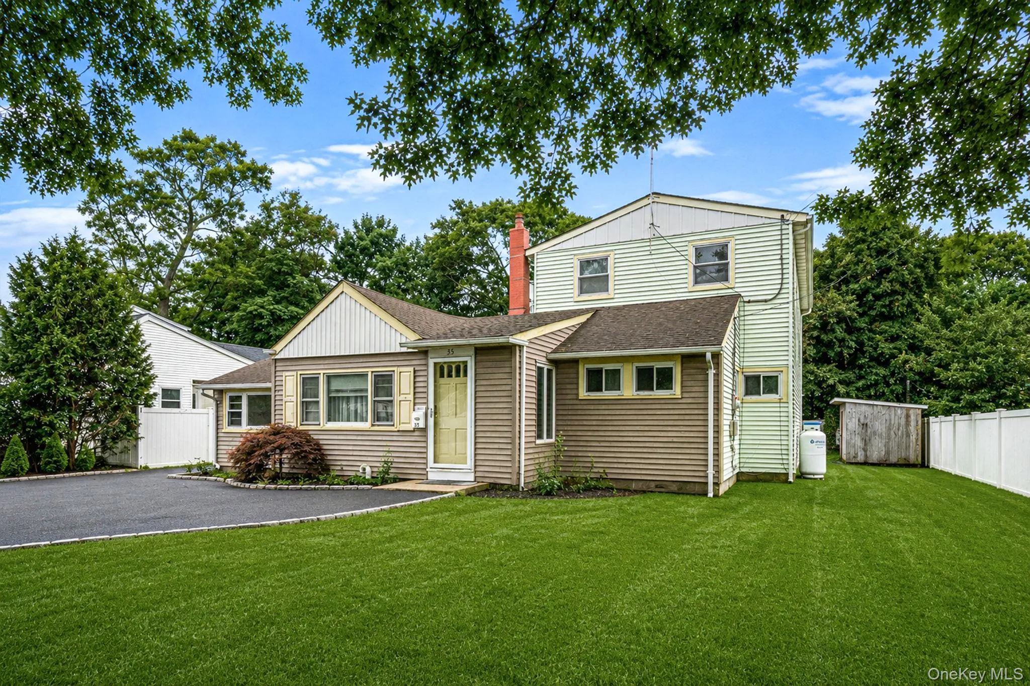 Photos are enhanced. House needs work. Photos are enhanced. House needs work.
