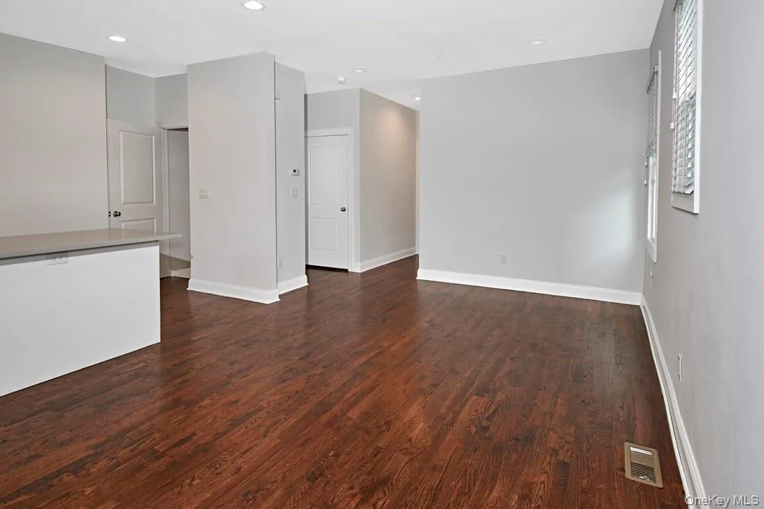 195 Purchase Street, Rye City, NY, 3 Bedrooms Bedrooms, 5 Rooms Rooms,2 BathroomsBathrooms,Residential Lease,For Rent,Purchase,0,1044304 195 Purchase Street, Rye City, NY, 3 Bedrooms Bedrooms, 5 Rooms Rooms,2 BathroomsBathrooms,Residential Lease,For Rent,Purchase,0,1044304