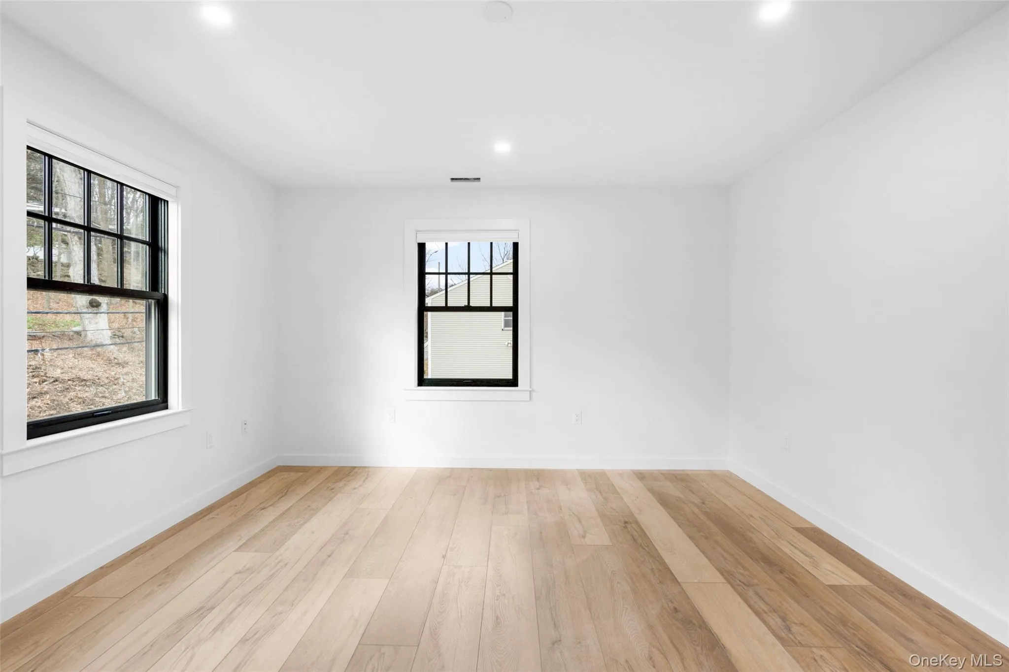 27 Choate Lane, Mount Pleasant, NY, 3 Bedrooms Bedrooms, 6 Rooms Rooms,3 BathroomsBathrooms,Residential Lease,For Rent,Choate,0,1044305 27 Choate Lane, Mount Pleasant, NY, 3 Bedrooms Bedrooms, 6 Rooms Rooms,3 BathroomsBathrooms,Residential Lease,For Rent,Choate,0,1044305